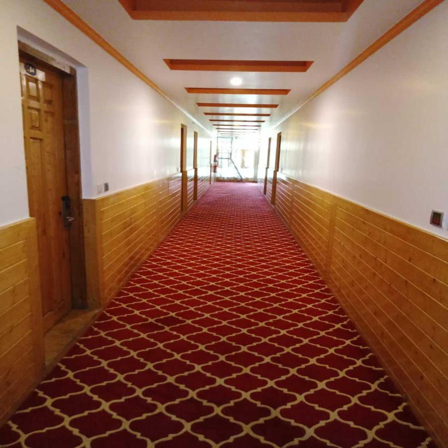 Hotel Sheen Srīnagar Eksteriør bilde